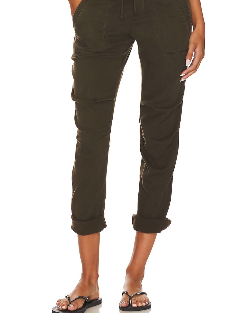 Front of a model wearing a size Large Women'S Soft Drape Utility Pant In Smoky Green in Smoky Green by JAMES PERSE. | dia_product_style_image_id:356742